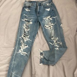 Americans Eagle Outfitters Mom Jean